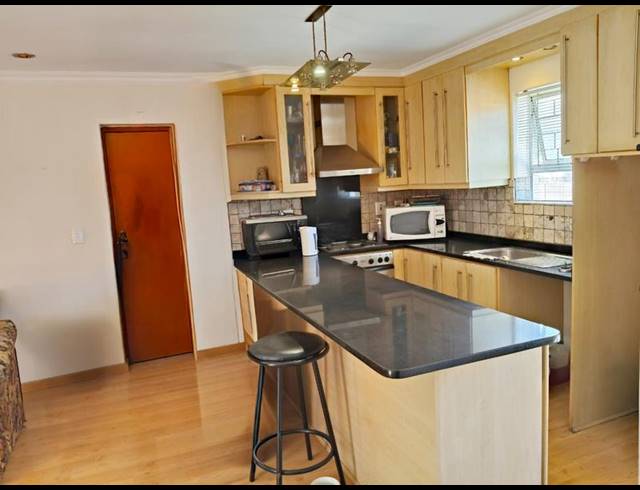 2 BEDROOM HOUSE FOR SALE IN OAKGLEN